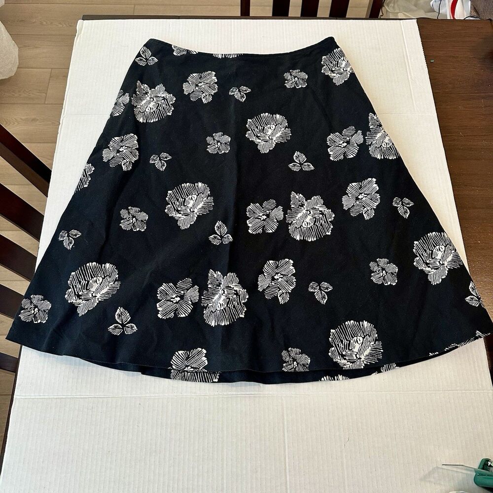 Worthington Women Skirt Sz 10 Lined Black White Floral Flower A-Line Cotton Knee
